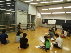 発表を観あいます。みんな釘付けです。